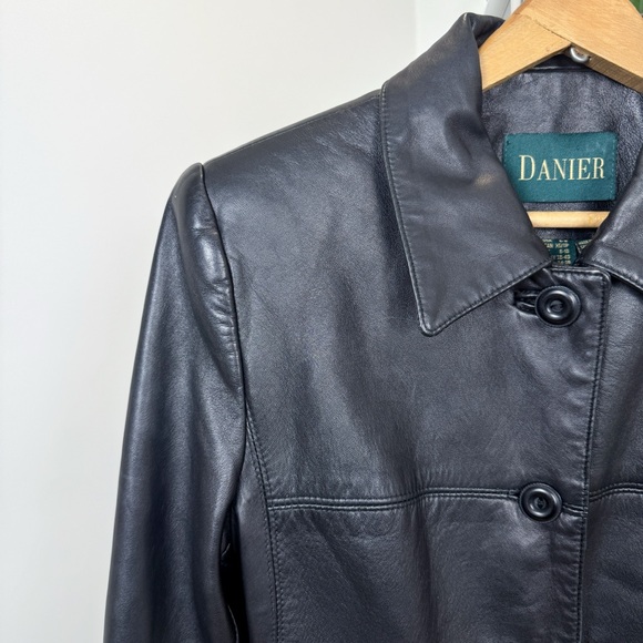 Danier Black Leather Women's Jacket - Picture 2 of 7